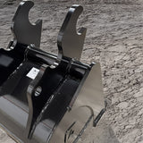 18" Trenching Bucket for Kubota 2–4 Ton Mini Excavators